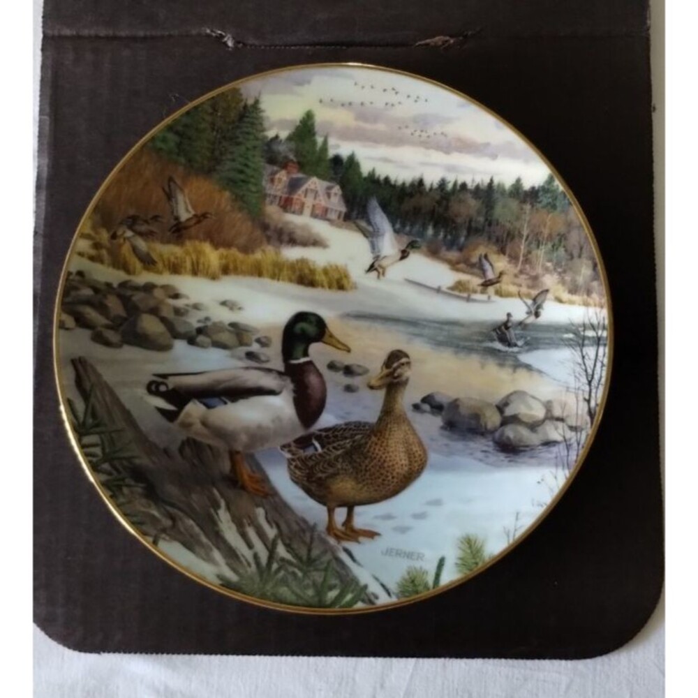 1986 The Mallard by Bart Jerner Edwin Knowles Fine China Plate Number 2026F